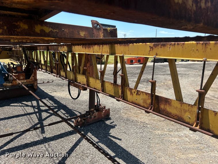 image for item DP1152 Gomaco C450 bridge deck finisher