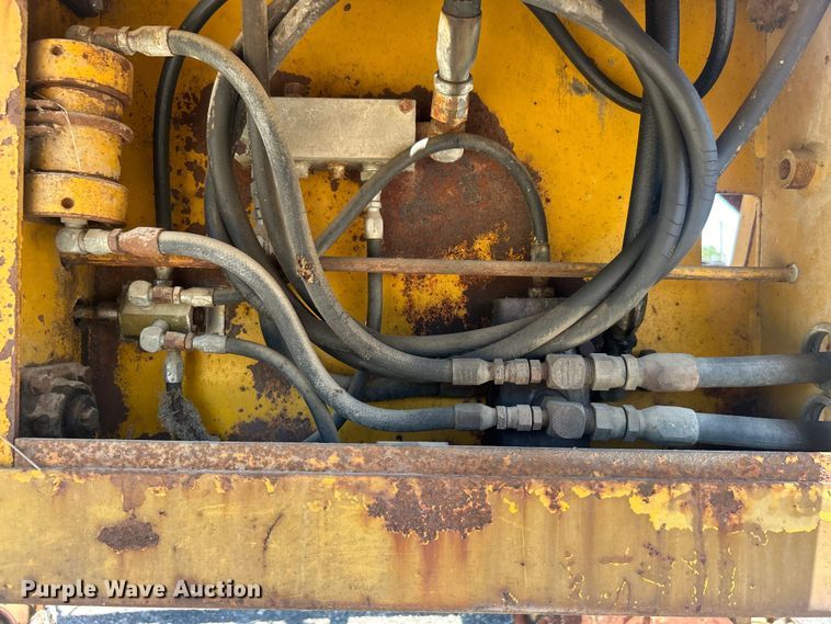 image for item DP1152 Gomaco C450 bridge deck finisher