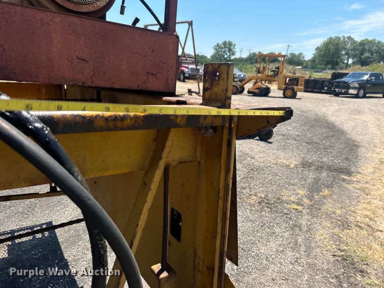 image for item DP1152 Gomaco C450 bridge deck finisher