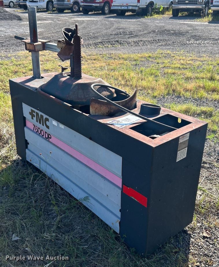 image for item DP1160 FMC 7600DP tire machine