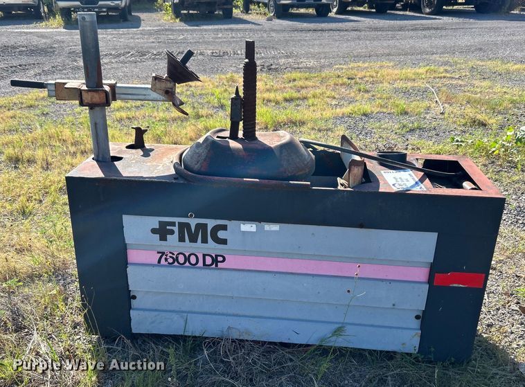 image for item DP1160 FMC 7600DP tire machine