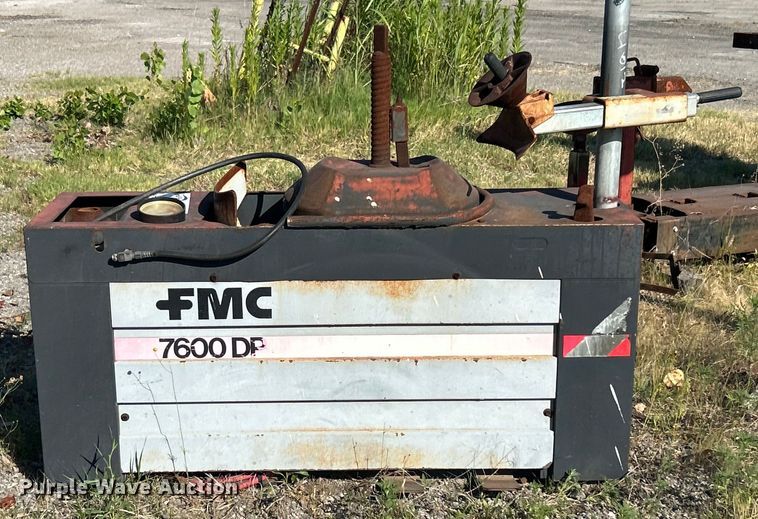 image for item DP1160 FMC 7600DP tire machine