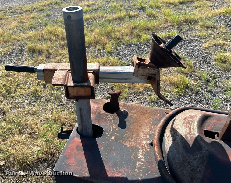 image for item DP1160 FMC 7600DP tire machine