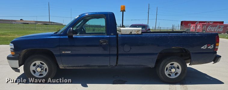 image for item DQ4387 2001 Chevrolet Silverado 1500 pickup truck