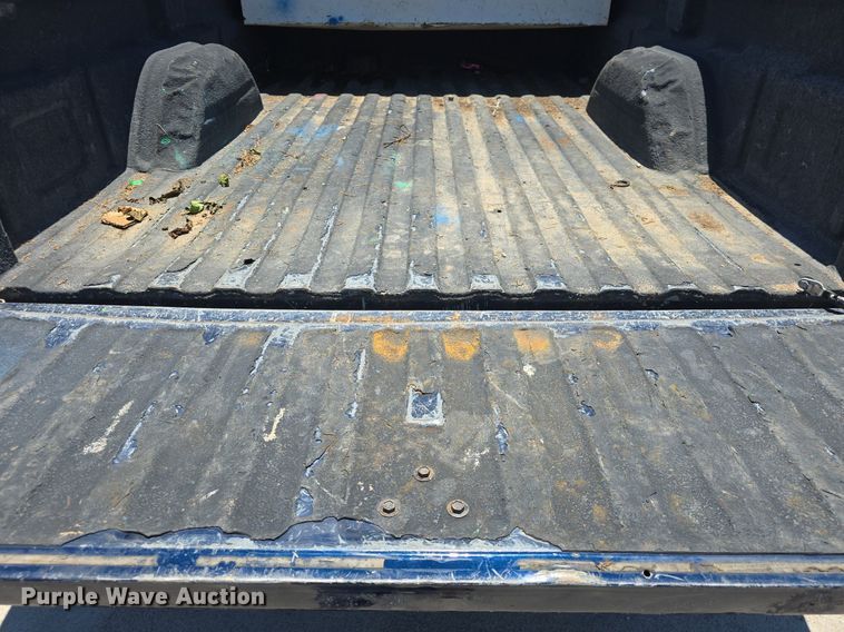 image for item DQ4387 2001 Chevrolet Silverado 1500 pickup truck