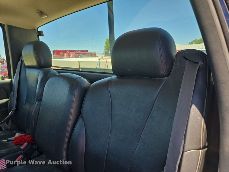 image for item DQ4387 2001 Chevrolet Silverado 1500 pickup truck