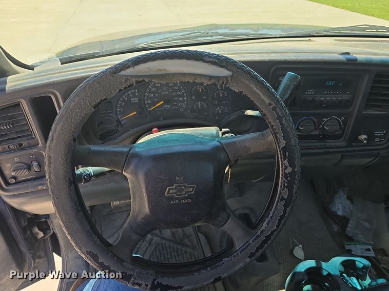 image for item DQ4387 2001 Chevrolet Silverado 1500 pickup truck