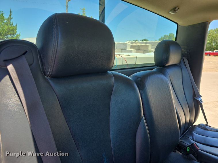 image for item DQ4387 2001 Chevrolet Silverado 1500 pickup truck