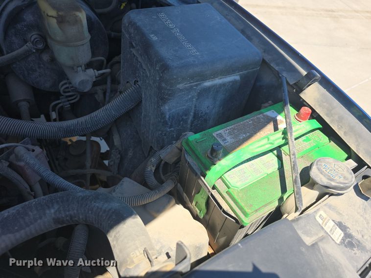 image for item DQ4387 2001 Chevrolet Silverado 1500 pickup truck