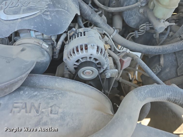 image for item DQ4387 2001 Chevrolet Silverado 1500 pickup truck