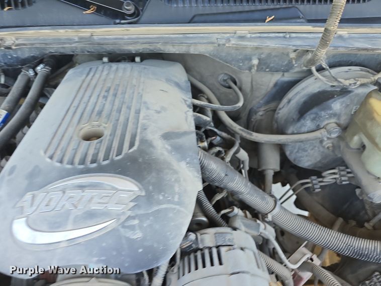 image for item DQ4387 2001 Chevrolet Silverado 1500 pickup truck