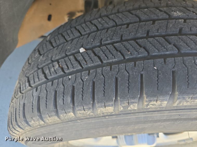 image for item DQ4387 2001 Chevrolet Silverado 1500 pickup truck