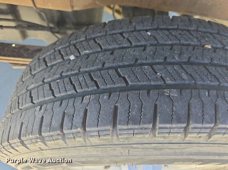 image for item DQ4387 2001 Chevrolet Silverado 1500 pickup truck