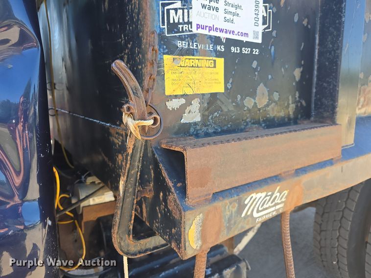 image for item DQ4390 2009 Ford F650 Super Duty XL dump truck