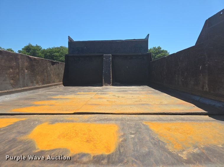 image for item DQ4390 2009 Ford F650 Super Duty XL dump truck