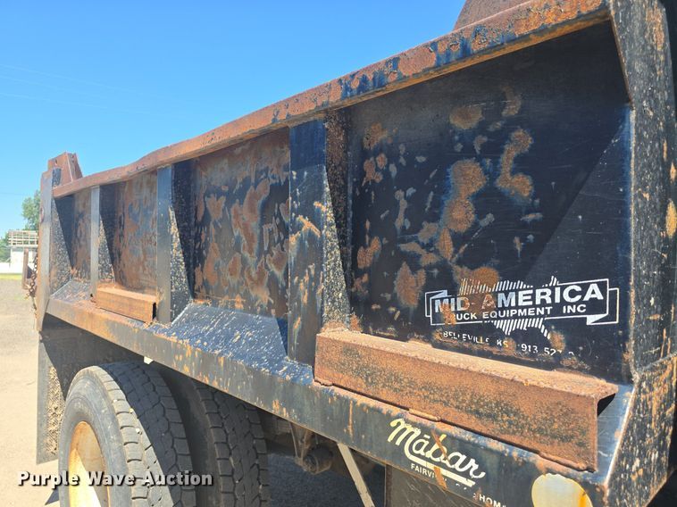 image for item DQ4390 2009 Ford F650 Super Duty XL dump truck