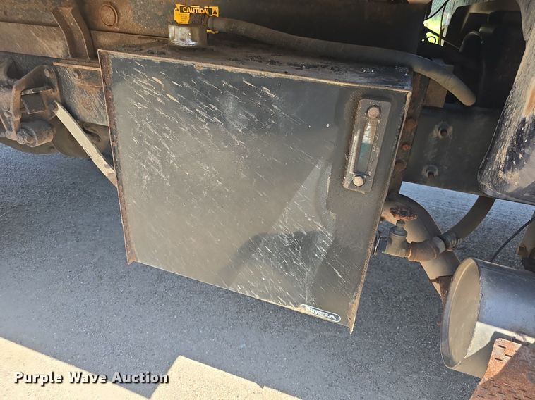 image for item DQ4390 2009 Ford F650 Super Duty XL dump truck