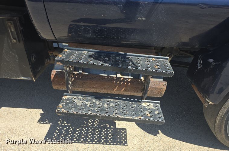 image for item DQ4390 2009 Ford F650 Super Duty XL dump truck