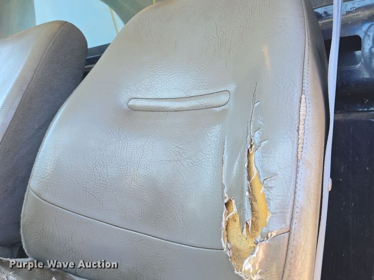 image for item DQ4390 2009 Ford F650 Super Duty XL dump truck