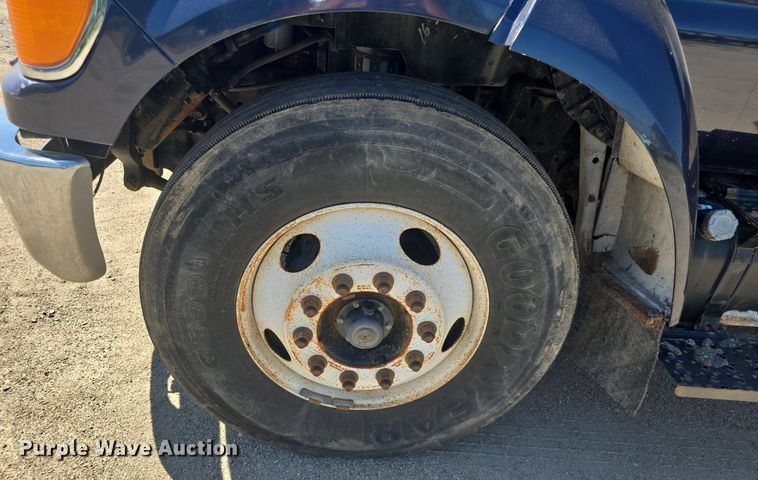 image for item DQ4390 2009 Ford F650 Super Duty XL dump truck