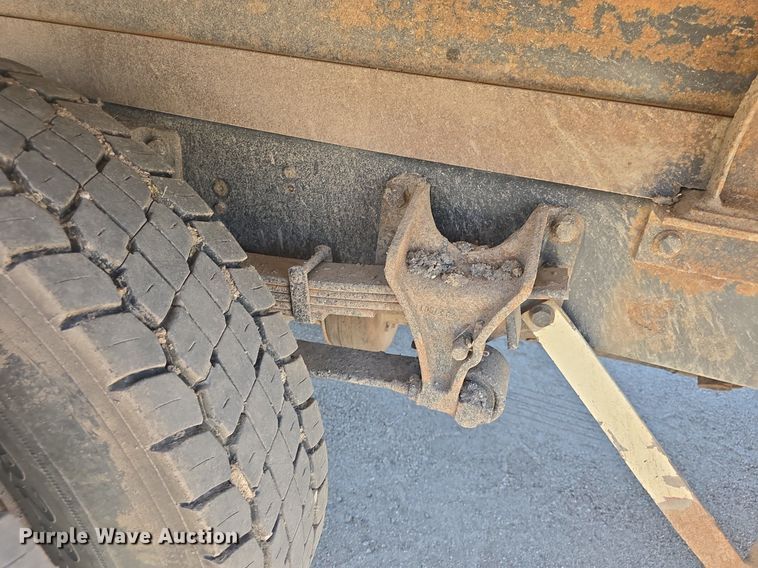 image for item DQ4390 2009 Ford F650 Super Duty XL dump truck