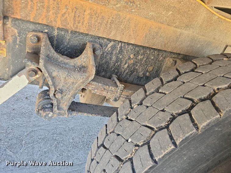 image for item DQ4390 2009 Ford F650 Super Duty XL dump truck