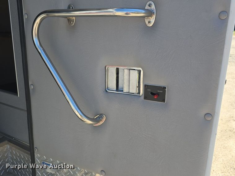 image for item DQ4391 1998 Ford E450 ambulance