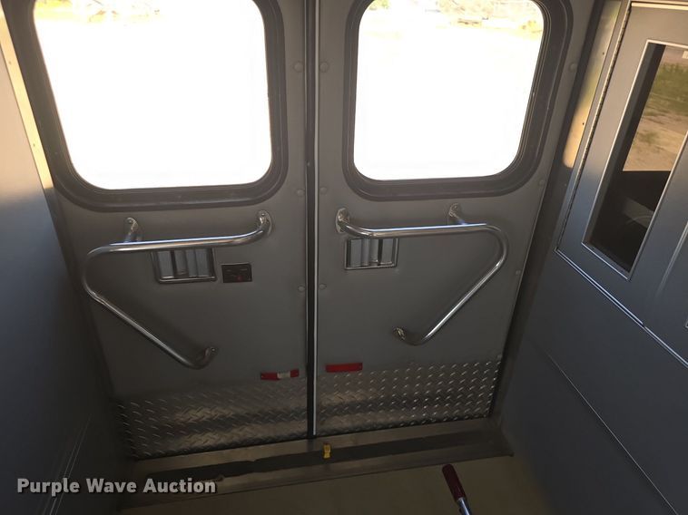 image for item DQ4391 1998 Ford E450 ambulance