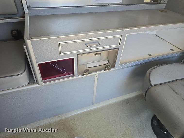 image for item DQ4391 1998 Ford E450 ambulance