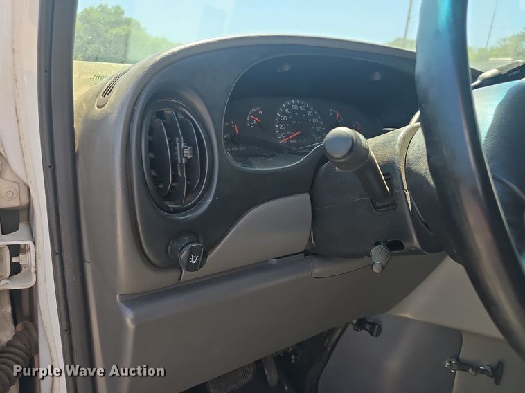 image for item DQ4391 1998 Ford E450 ambulance