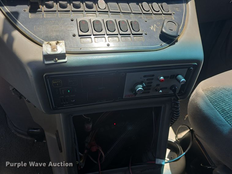 image for item DQ4391 1998 Ford E450 ambulance