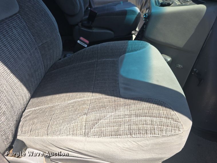 image for item DQ4391 1998 Ford E450 ambulance