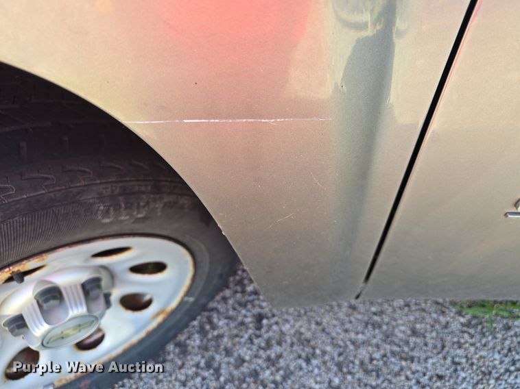 image for item DQ4399 2013 Chevrolet Silverado 1500 Ext. Cab pickup truck