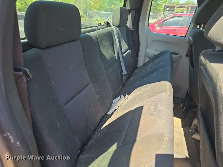 image for item DQ4399 2013 Chevrolet Silverado 1500 Ext. Cab pickup truck