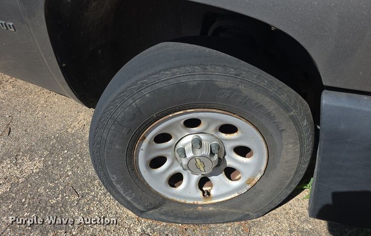 image for item DQ4399 2013 Chevrolet Silverado 1500 Ext. Cab pickup truck