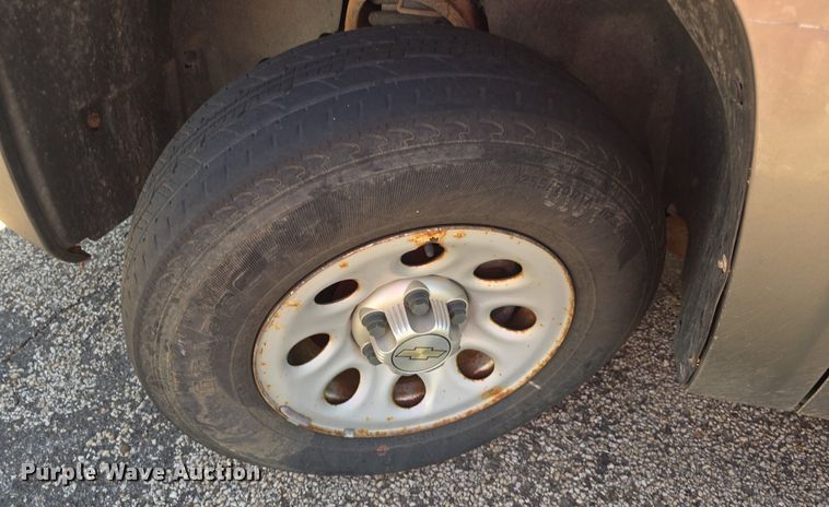 image for item DQ4399 2013 Chevrolet Silverado 1500 Ext. Cab pickup truck