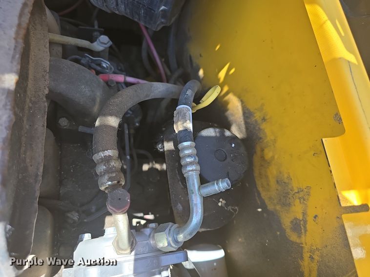 image for item DQ4400 2008 New Holland L190 skid steer loader