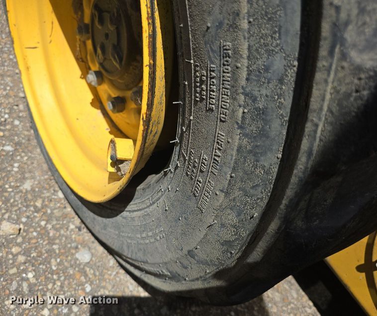 image for item DQ4400 2008 New Holland L190 skid steer loader