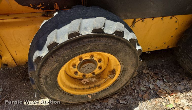 image for item DQ4400 2008 New Holland L190 skid steer loader