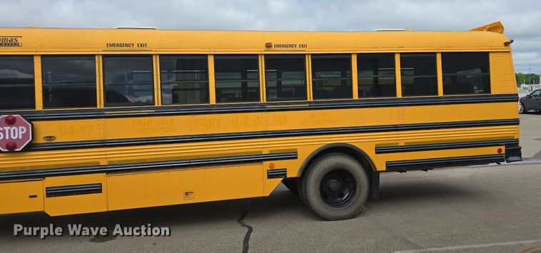 image for item DQ4402 2004 Freightliner  Thomas Built school bus