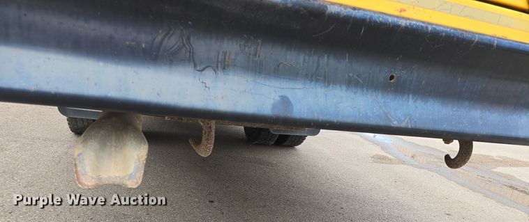 image for item DQ4402 2004 Freightliner  Thomas Built school bus