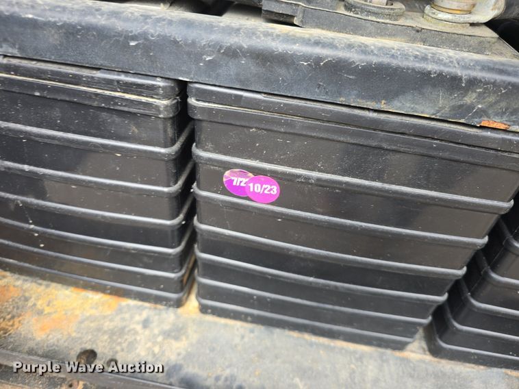 image for item DQ4402 2004 Freightliner  Thomas Built school bus