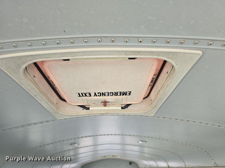 image for item DQ4402 2004 Freightliner  Thomas Built school bus