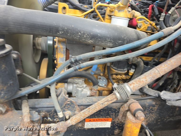 image for item DQ4402 2004 Freightliner  Thomas Built school bus