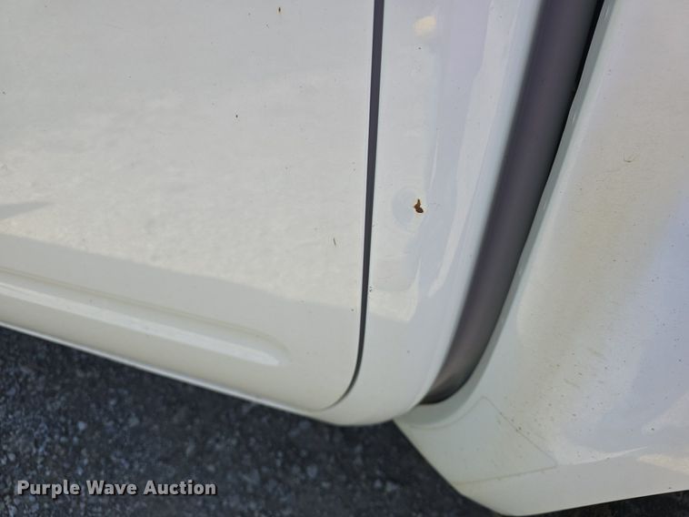 image for item DQ4406 2016 Nissan Frontier SV Crew Cab pickup truck