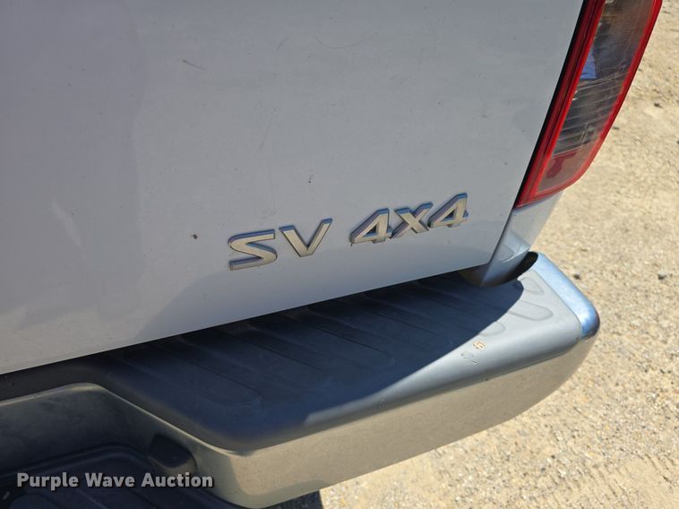 image for item DQ4406 2016 Nissan Frontier SV Crew Cab pickup truck