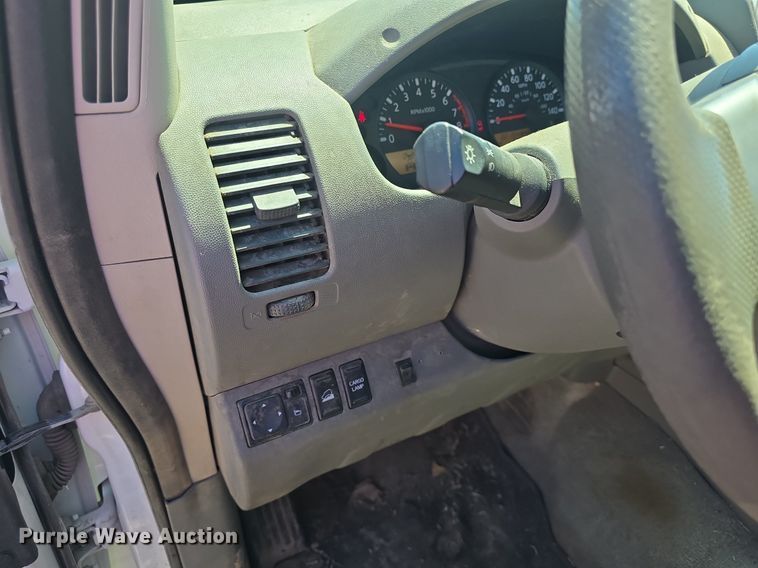 image for item DQ4406 2016 Nissan Frontier SV Crew Cab pickup truck