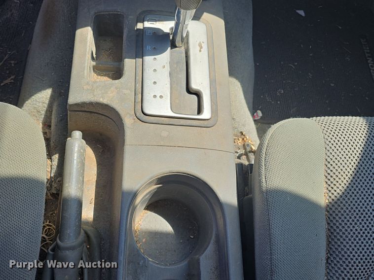 image for item DQ4406 2016 Nissan Frontier SV Crew Cab pickup truck