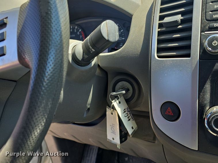 image for item DQ4406 2016 Nissan Frontier SV Crew Cab pickup truck