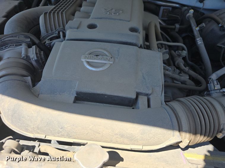 image for item DQ4406 2016 Nissan Frontier SV Crew Cab pickup truck